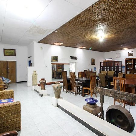 Reddoorz Near Rumah Sakit Wirosaban Salakan Εξωτερικό φωτογραφία