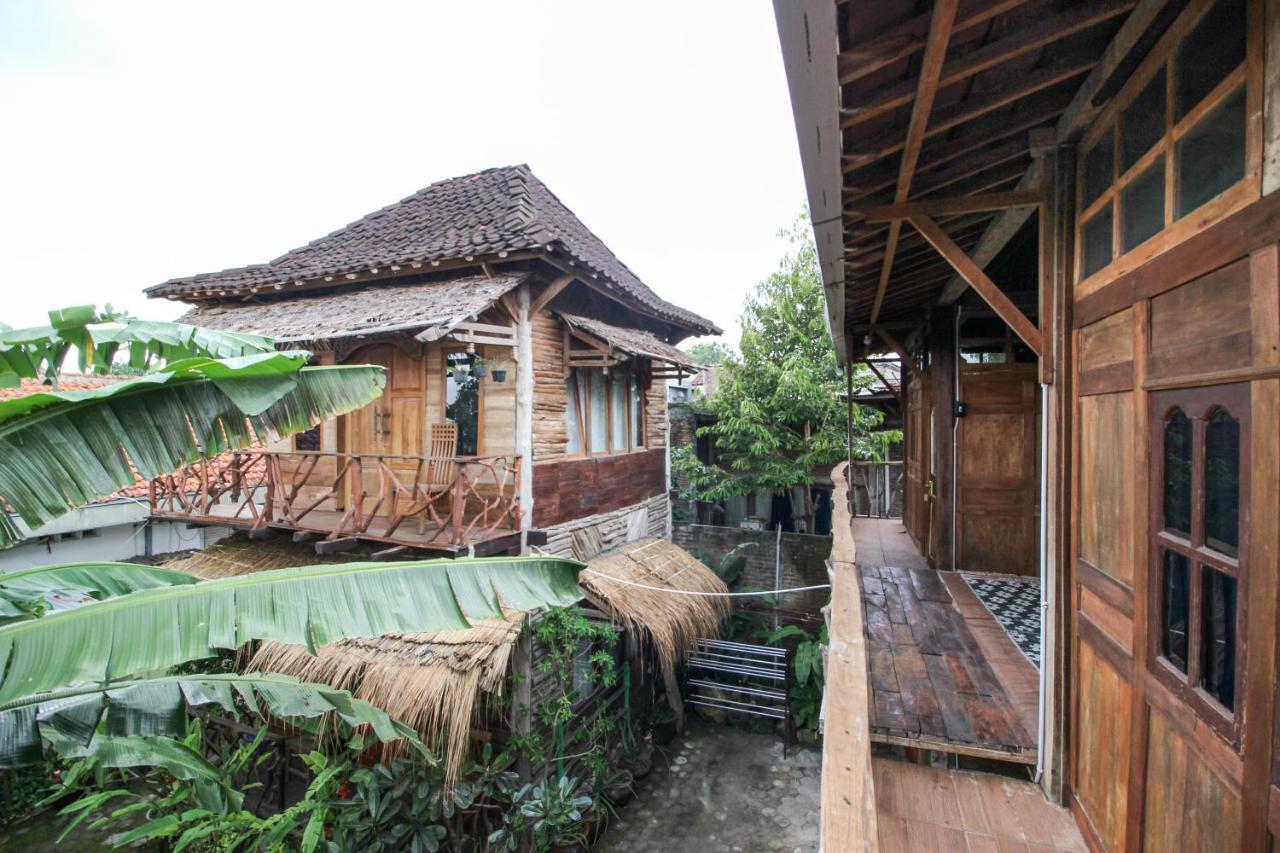 Reddoorz Near Rumah Sakit Wirosaban Salakan Εξωτερικό φωτογραφία