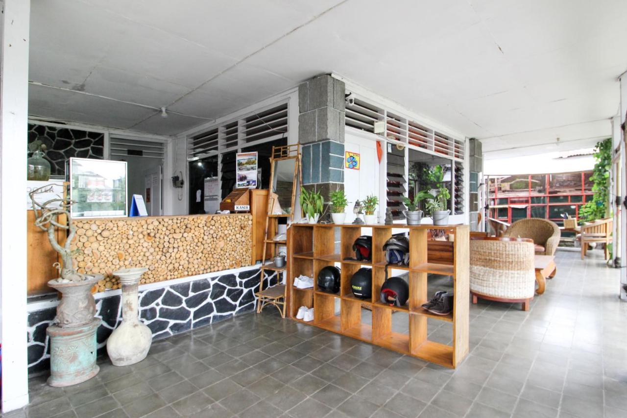 Reddoorz Near Rumah Sakit Wirosaban Salakan Εξωτερικό φωτογραφία